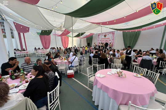 Agasajo por el día de la Madre Betecina